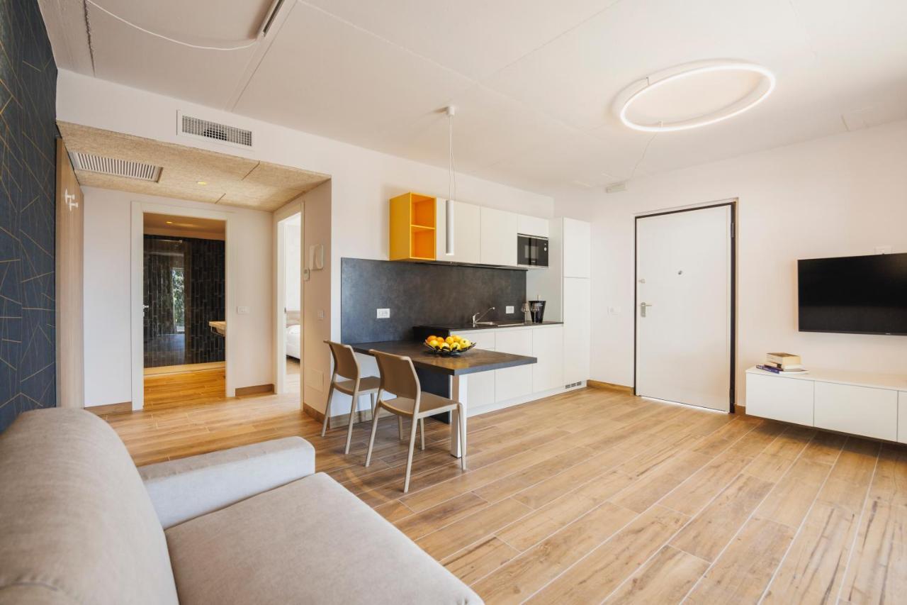 Lake Side Suites Рива-дель-Гарда Экстерьер фото