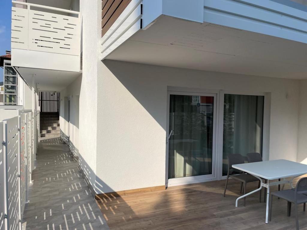 Lake Side Suites Рива-дель-Гарда Экстерьер фото