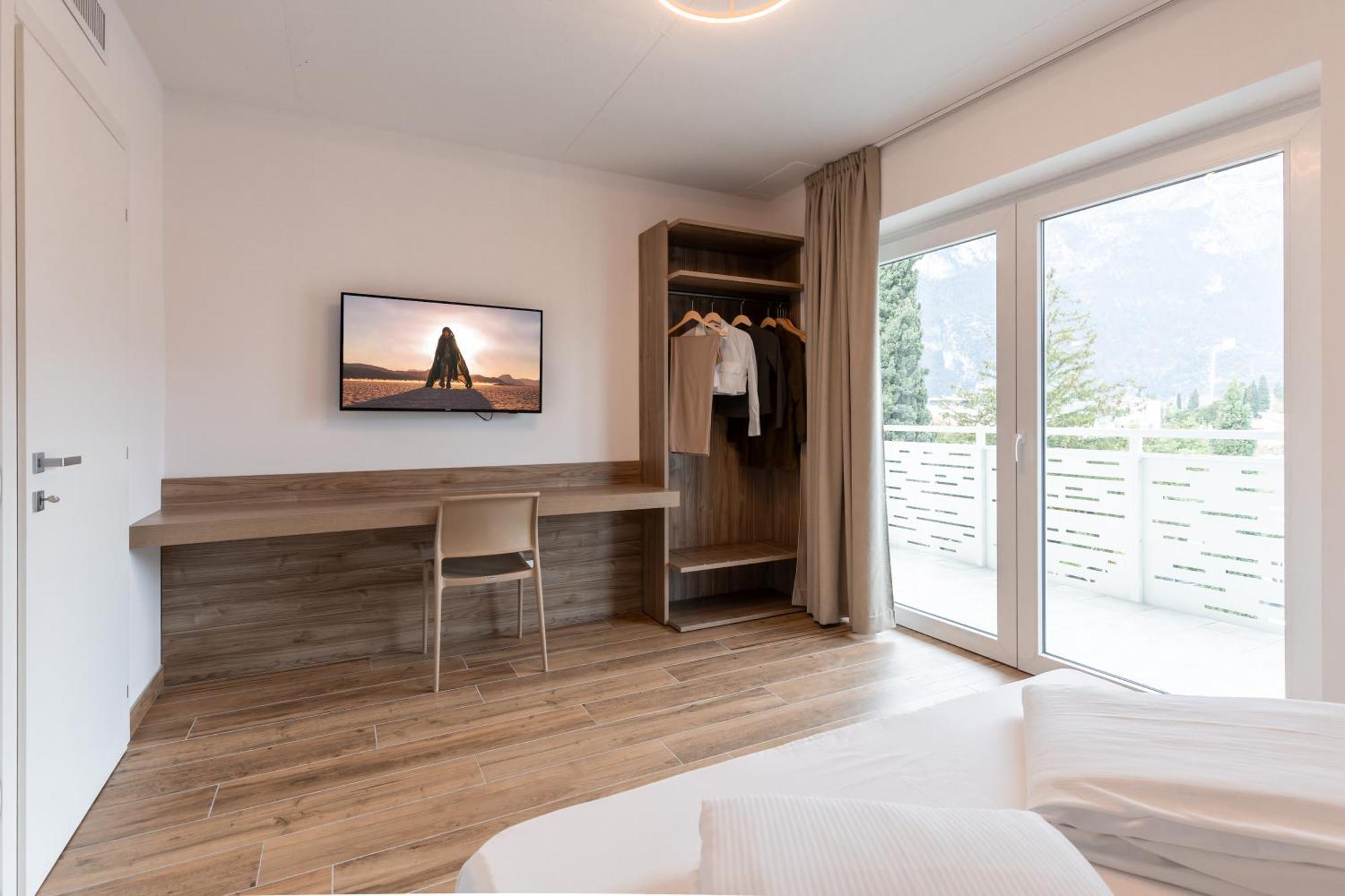 Lake Side Suites Рива-дель-Гарда Экстерьер фото